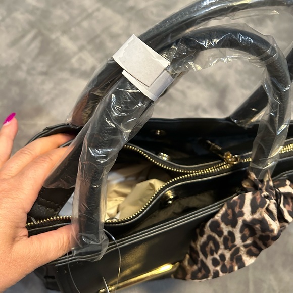 Purse - Picture 3 of 12